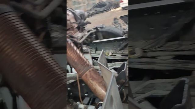 Видео 2 Mercedes ACTROS После замены уплотнителя вала коробки передач