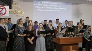Душа, как птица ищет хлеба, а этот хлеб всесильный Бог
