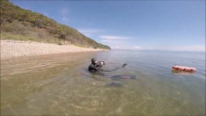 Как надеть карбоновые ласты с берега и не сломать )