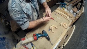 Изготовление винного столика из массива ясеня на ЧПУ (сборка)