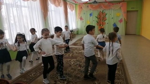 Веселые ребята