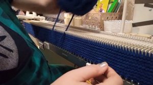 Моя супер помощница вязальная машина LK 150. SlLVER REED .Что я сейчас на ней вяжу.