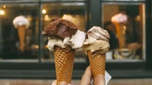 Войдя на работу, Катя услышала как коллеги шепчутся о том, что её любимый женится на другой. Но Кат