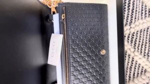 Gucci Bag review Gucci Microguccissima bag How to style a cross body bag, wallet to a bag on chain