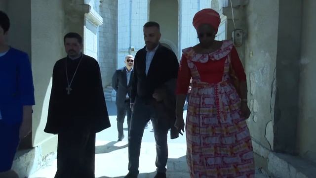 Բուրունդիի հրեշտակի արցախյան այցը Арцахский визит ангела Бурунди The angel of Burundi's visit to смотреть онлайн