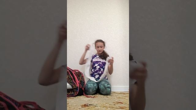 Что лежит в моей сумке по фигурному катанию ⛸? смотреть онлайн