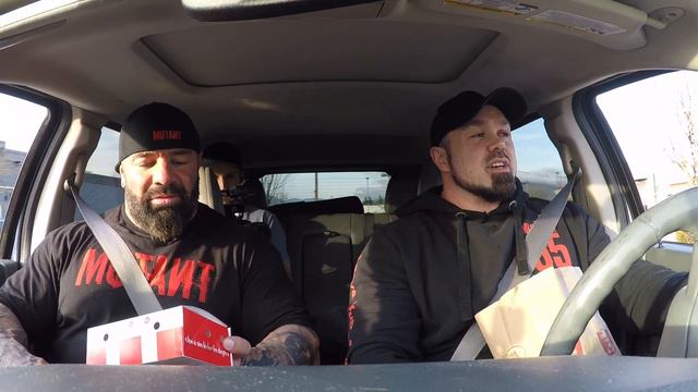 DRIVE-THRU EMERGENCY | Eating to get BIG at Taco Bell! смотреть онлайн