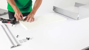 Монтаж круглого рейлинга высокого выдвижного ящика GRASS DWD XP