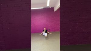 Капоэйра. Растяжка для детей. Упражнение Пицца.