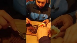 Стейк. как правильно есть
