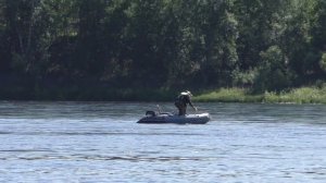 Крупный Хариус!!! Ловля хариуса на Енисее на тирольку! Кабан спас положение!