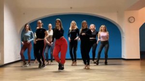 Short Bachata Footwork Choreo | VETERANA ?