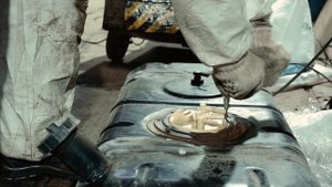 Установка стального топливного бака и инструментального ящика на Газель