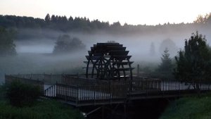 Водяное колесо в Радонеже