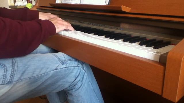 On the Sunny Side of the Street (theme).MOV смотреть онлайн