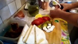 Быстрый рецепт. Пита с начинкой на завтрак.