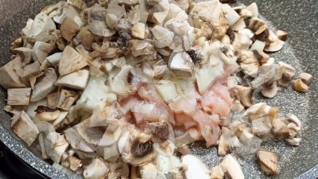 Очень вкусные тарталетки с курицей, грибами и сыром