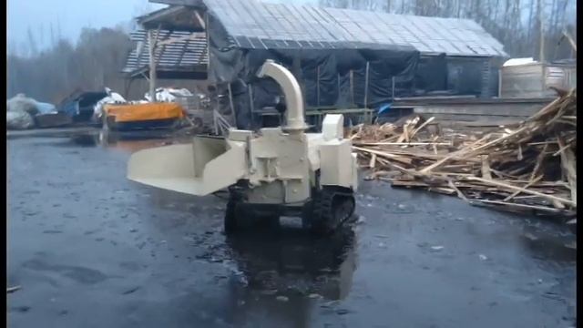 Самоходная гусеничная спецмашина на радиоуправлении "TOPMATIC" Forester