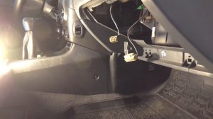 Снимаем подушку безопасности и убиваем сверчок на Nissan Almera N16