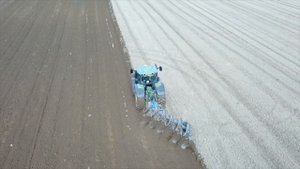 JOHN DEERE 6250R PLOUGHING WITH LEMKEN JEWEL8 6 FURROW