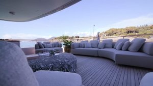 BENETTI'S STUNNING 40 METER "OASIS" SUPERYACHT. YOU ABSOLUTELY HAVE TO SEE THIS TO BELIEVE IT!