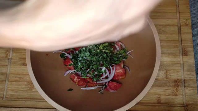 Тёплый салат с печенью.Ну очень вкусный! #fegato смотреть онлайн