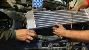 Замена интеркулера кайрон дизель 2.0 / SsangYong Kyron интеркулер усиленный