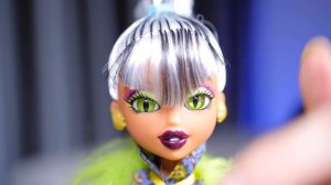НЕПРИЯТНАЯ НАХОДКА в кукле Bratzillaz Sashabella Back To Magic 2013: обзор и распаковка