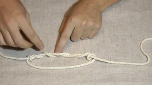 Узел подвесная петля для дополнительного поводака.