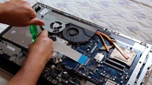Disassemble / Desmontando All in One Samsung DP700A3D para troca / replacement de HD