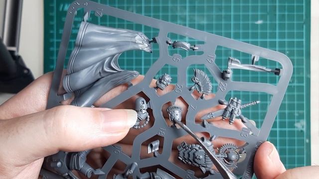 On Sprue Review: Age of Darkness Praetors Showdown смотреть онлайн