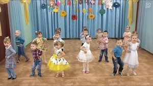 Поздравление ко Дню матери в 1 младшей группе МДОБУ Детский сад 2"Родничок"