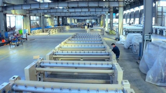 HAIFU MACHINERY производитель водоструйных и воздушно струйных ткацких станков