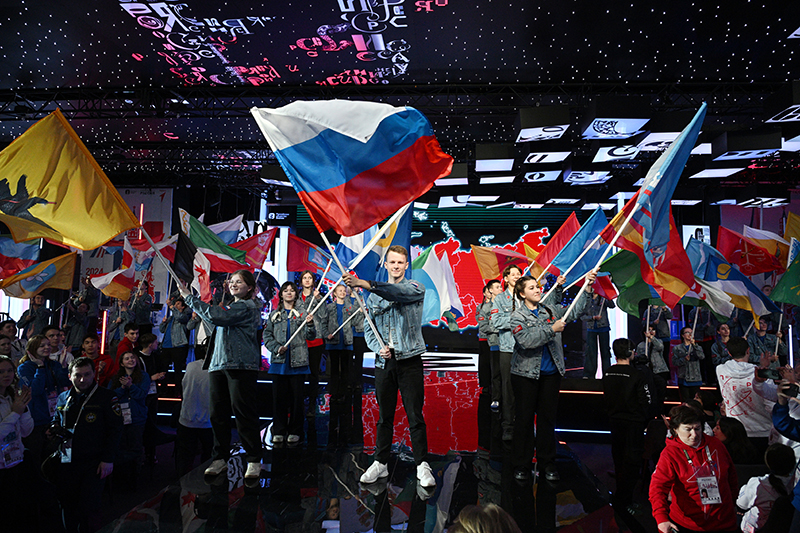 На выставке-форуме "Россия" проходит второй съезд "Движения первых" / События на ТВЦ