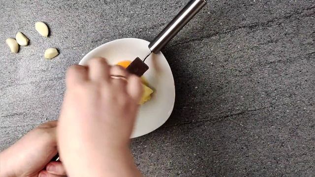 Сырная чесночная лепешка Домашний хлеб за 30 минут