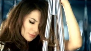 Ebru Yaşar - Gözlerimde Gece Oldu