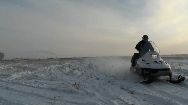 Покатушки на снегоходе Варяг 550 смотреть онлайн