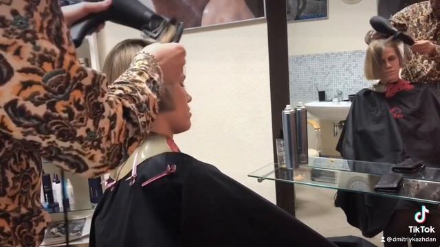 Как сушить, как укладывать волосы (каре) смотреть онлайн