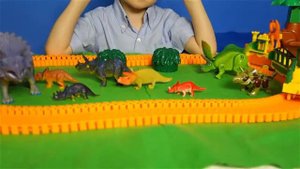 Детям про Динозавров Трицератопс Поезд Динозавров Видео для Детей про Динозавров Lion boy