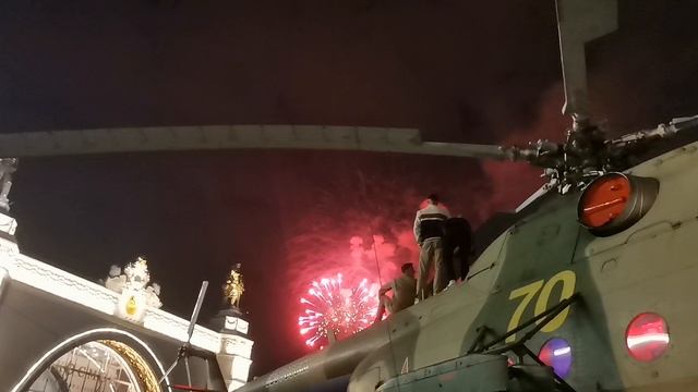 9 мая вднх. День Победы на ВДНХ. Салют на ВДНХ. Фестиваль к Дню Победы ВДНХ. Салют 9 мая.