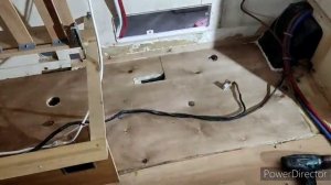 Ремонт пола прицепа-каравана Bailey Pageant серии 7