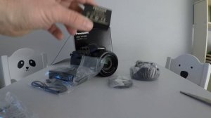 Panasonic Lumix DMC-FZ1000 Unboxing