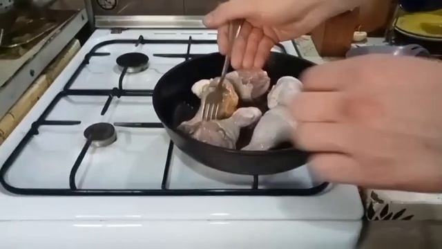 Это самые вкусные куриные ножки! КУРИЦА в СЛИВОЧНОМ СОУСЕ на сковороде!