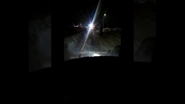 В Берёзовском пожарная машина застряла в снегу