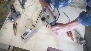 гениальная идея шуруповерт от сети 220в