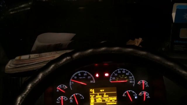 Дальнобой по США Ставлю ЛЕД лампочки на Вольво смотреть онлайн