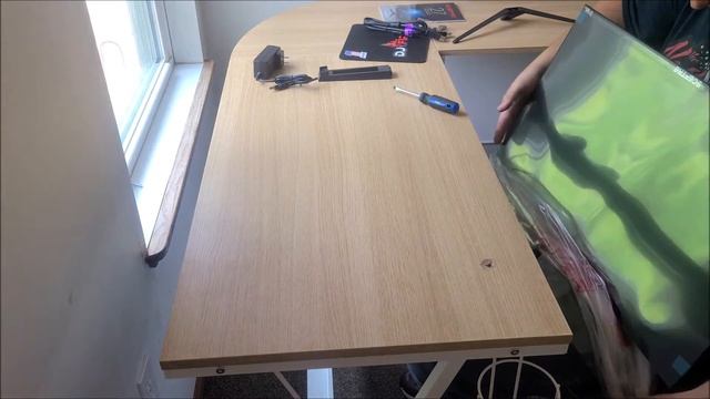 Sceptre IPS 27 inch Gaming Monitor & 55" L-Shaped Gaming Desk смотреть онлайн