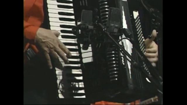 Bartender's Polka - Walter Ostanek, Brian Sklar and the Western Senators - Polkarama! смотреть онлайн