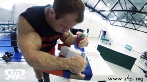 Тренировка Дениса Цыпленкова (Denis Cyplenkov thick bar training)