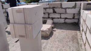 Строительство двухэтажного дома из пароблока  Начало  Кладка стен